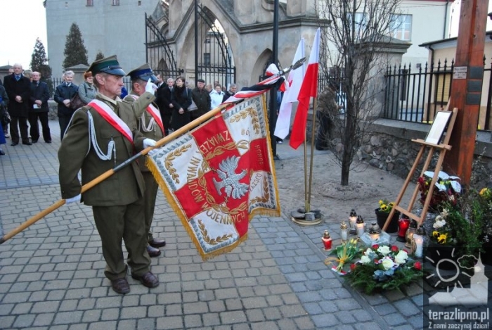 Katastrofa Smoleńska w naszej pamięci - fotoreportaż