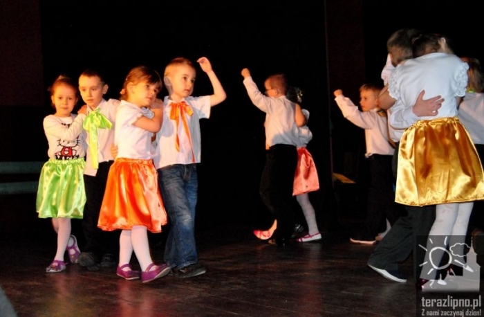 Sceniczne zmagania maluchów - fotoreportaż