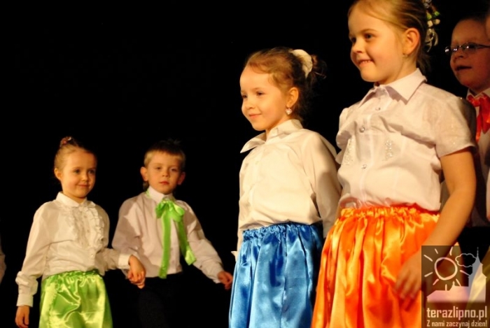 Sceniczne zmagania maluchów - fotoreportaż