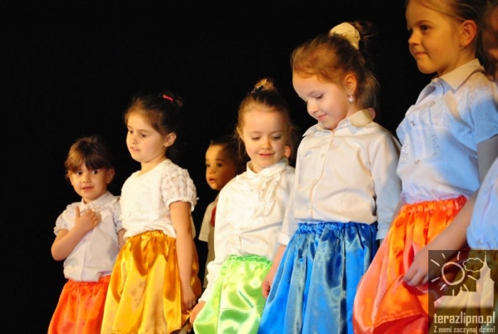 Sceniczne zmagania maluchów - fotoreportaż