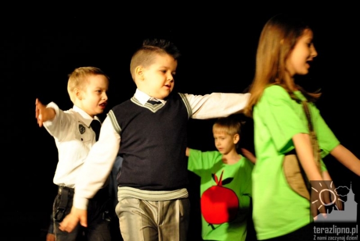 Sceniczne zmagania maluchów - fotoreportaż