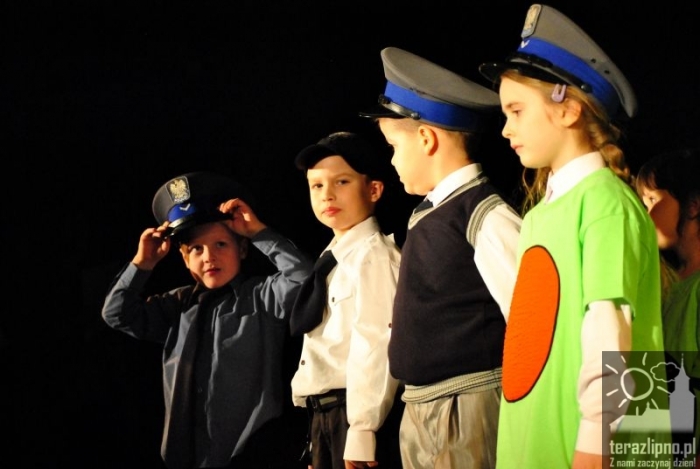 Sceniczne zmagania maluchów - fotoreportaż