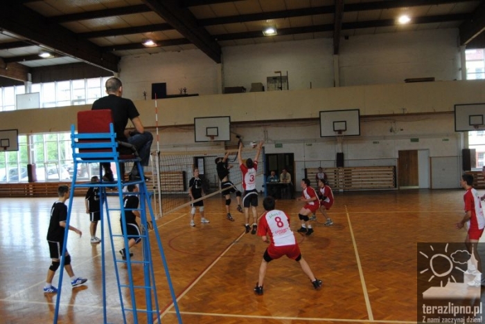 Turniej siatkówki w ZST - fotoreportaż