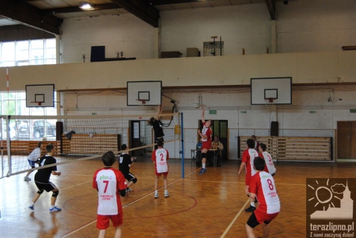 Turniej siatkówki w ZST - fotoreportaż