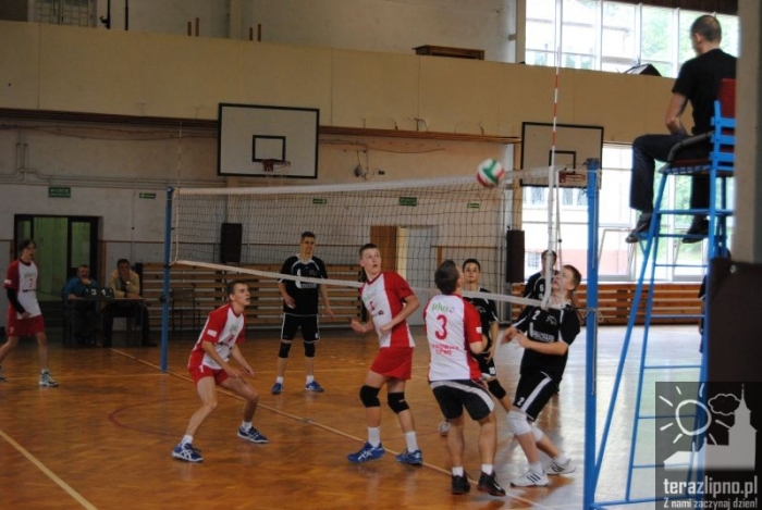 Turniej siatkówki w ZST - fotoreportaż