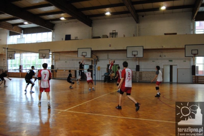 Turniej siatkówki w ZST - fotoreportaż