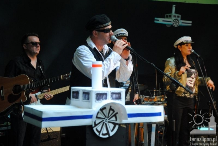 Krawczyk przyciągnął mieszkańców - fotoreportaż