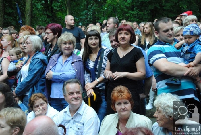 Krawczyk przyciągnął mieszkańców - fotoreportaż