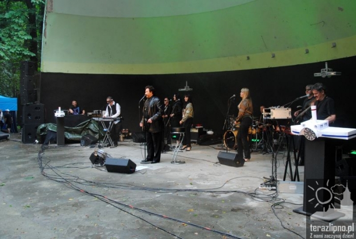 Krawczyk przyciągnął mieszkańców - fotoreportaż