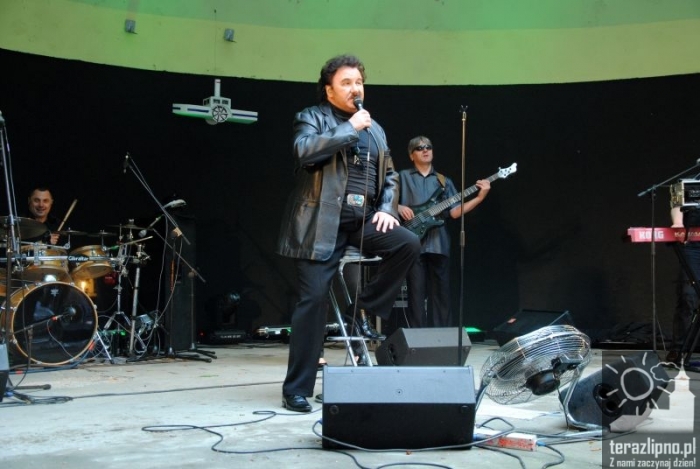 Krawczyk przyciągnął mieszkańców - fotoreportaż