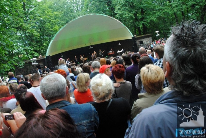 Krawczyk przyciągnął mieszkańców - fotoreportaż