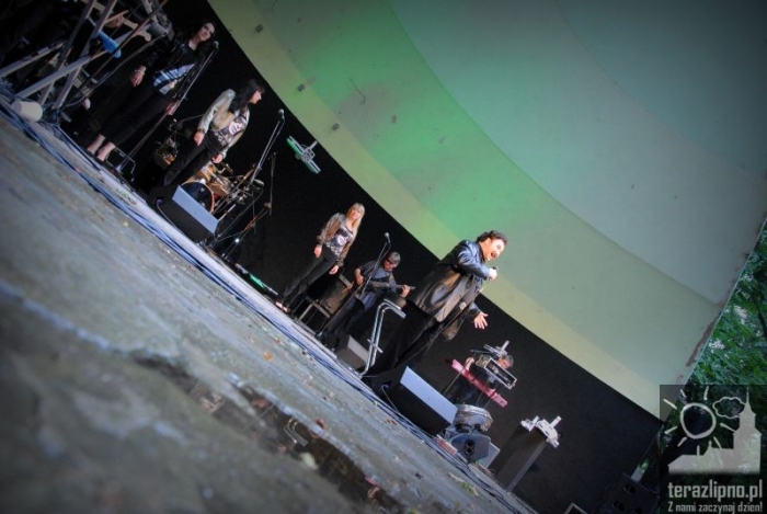 Krawczyk przyciągnął mieszkańców - fotoreportaż