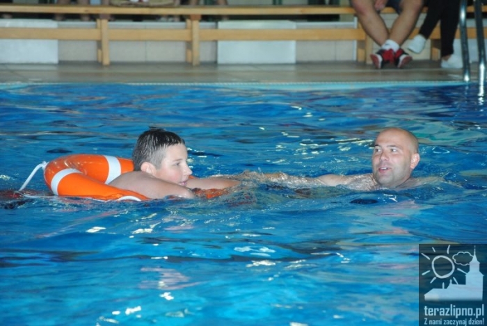 Lipnowscy ratownicy dzieciom - fotoreportaż