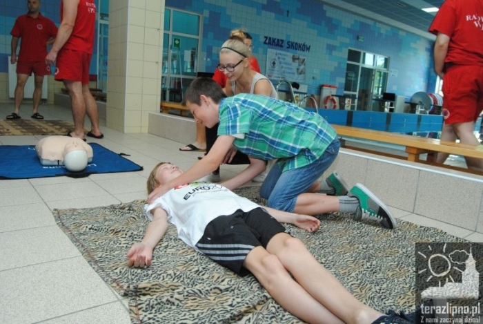 Lipnowscy ratownicy dzieciom - fotoreportaż