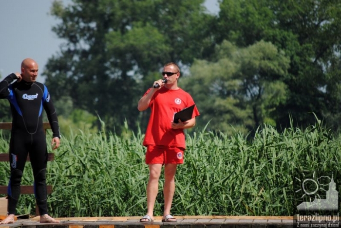 Kikół: ratownicy nad jeziorem - fotoreportaż