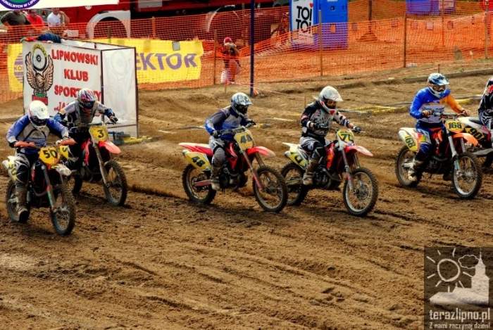 W kurzu i hałasie - fotoreportaż