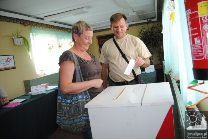 Wybory w trakcie! Niewielka frekwencja - fotoreportaż