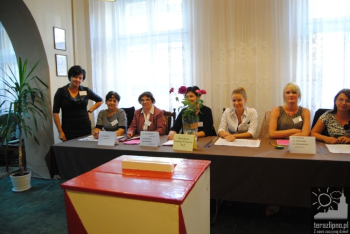 Wybory w trakcie! Niewielka frekwencja - fotoreportaż