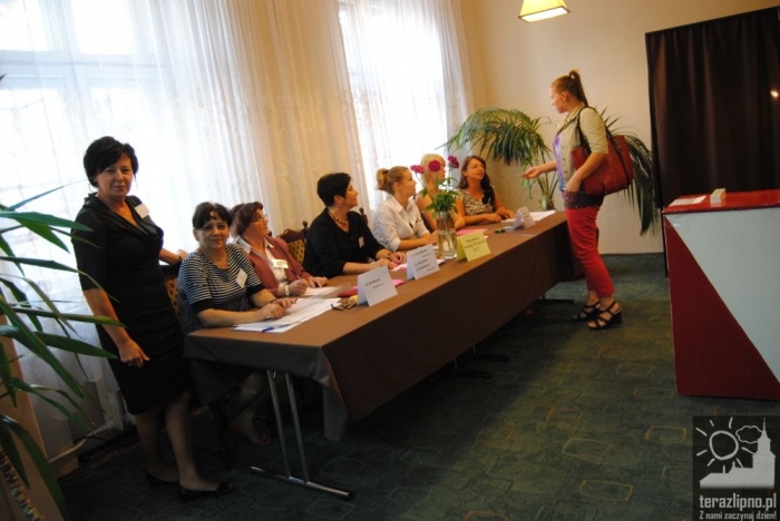 Wybory w trakcie! Niewielka frekwencja - fotoreportaż