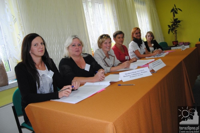 Wybory w trakcie! Niewielka frekwencja - fotoreportaż