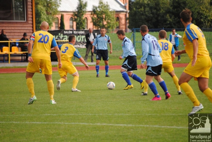 Zdjęcia z meczu Mienia w Warlubiu - fotoreportaż