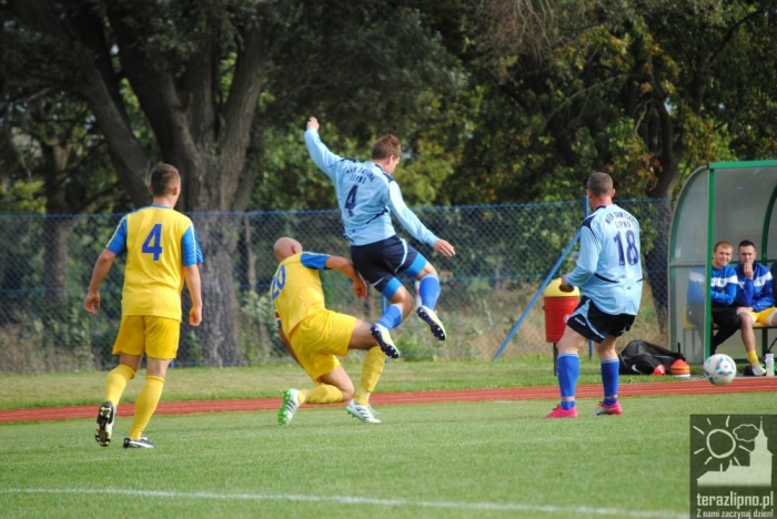 Zdjęcia z meczu Mienia w Warlubiu - fotoreportaż
