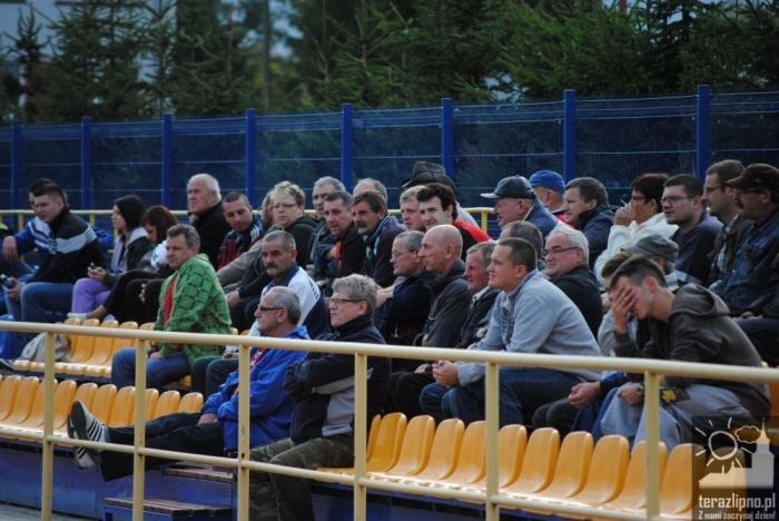 Zdjęcia z meczu Mienia w Warlubiu - fotoreportaż