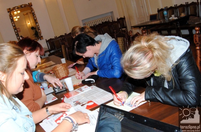 Chcą pomóc genetycznym bliźniakom - fotoreportaż