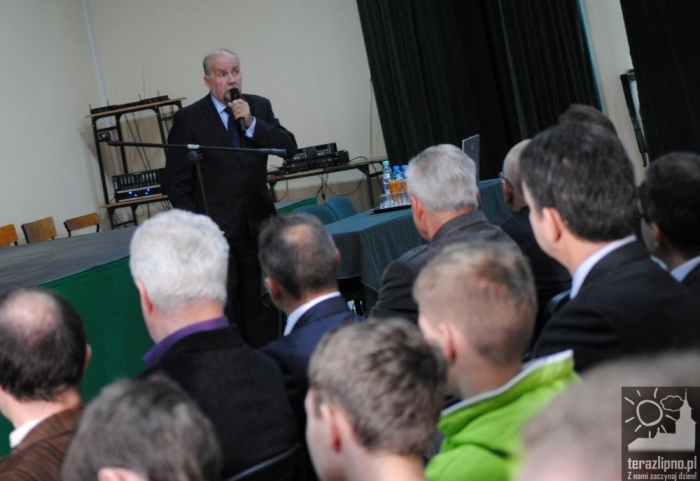 Pełna sala na spotkaniu z Attache - fotoreportaż