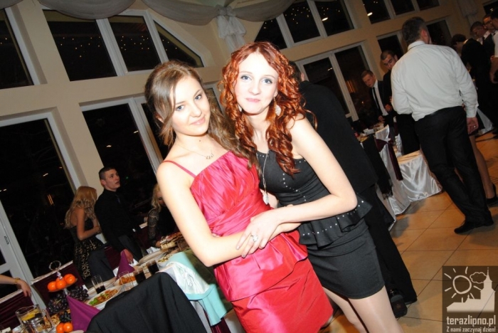 Niech żyje bal! Studniówka w lipnowskim ogólniaku - fotoreportaż