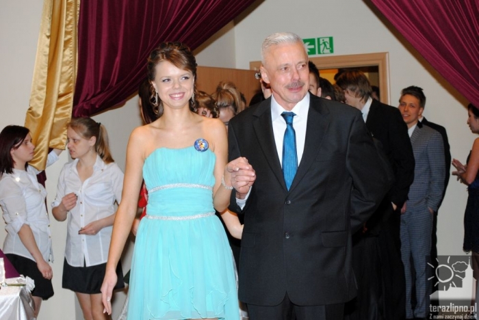 Niech żyje bal! Studniówka w lipnowskim ogólniaku - fotoreportaż