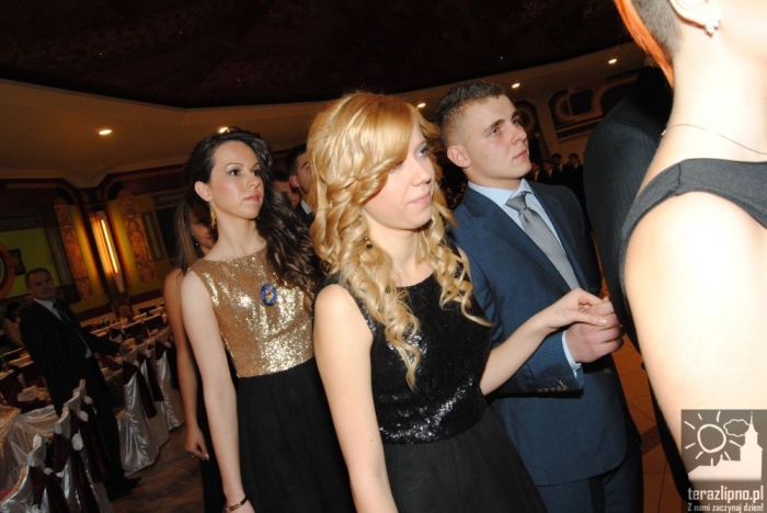 Niech żyje bal! Studniówka w lipnowskim ogólniaku - fotoreportaż