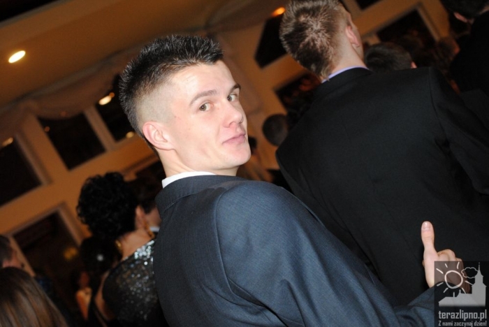 Niech żyje bal! Studniówka w lipnowskim ogólniaku - fotoreportaż