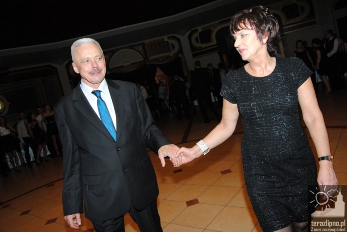 Niech żyje bal! Studniówka w lipnowskim ogólniaku - fotoreportaż