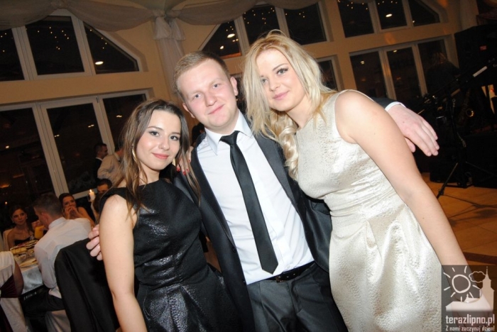 Niech żyje bal! Studniówka w lipnowskim ogólniaku - fotoreportaż