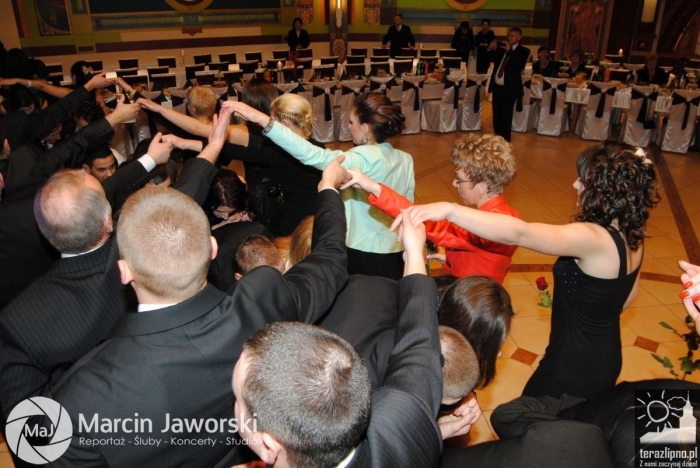 Zobacz jak bawili się maturzyści w Skępem - fotoreportaż