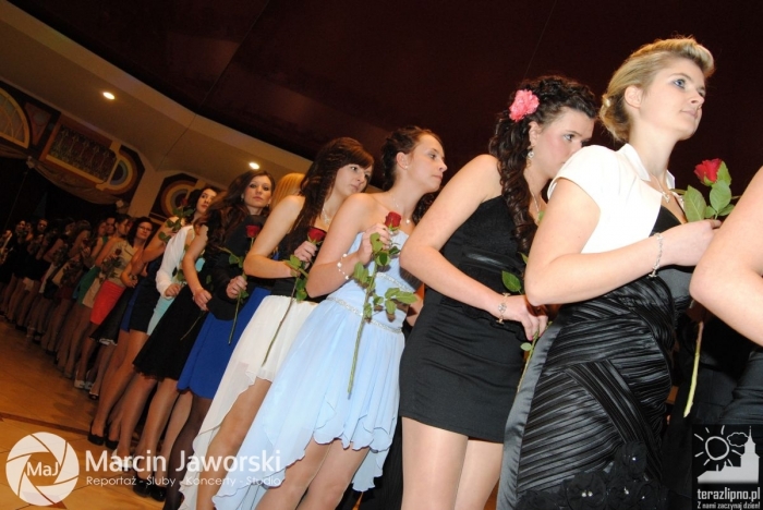 Zobacz jak bawili się maturzyści w Skępem - fotoreportaż