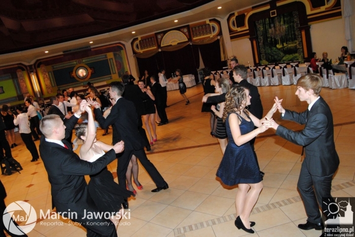 Zobacz jak bawili się maturzyści w Skępem - fotoreportaż