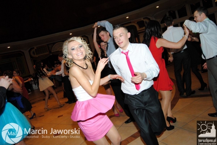 Zobacz jak bawili się maturzyści w Skępem - fotoreportaż