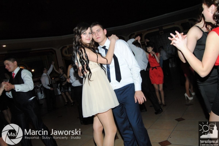 Zobacz jak bawili się maturzyści w Skępem - fotoreportaż