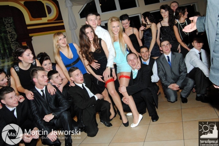 Zobacz jak bawili się maturzyści w Skępem - fotoreportaż