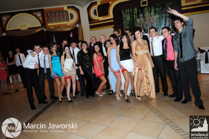 Zobacz jak bawili się maturzyści w Skępem - fotoreportaż