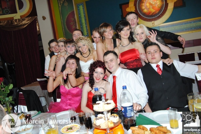 Zobacz jak bawili się maturzyści w Skępem - fotoreportaż