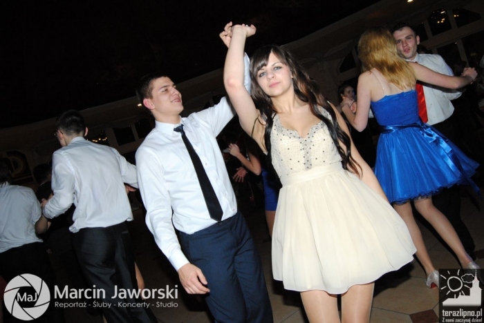 Zobacz jak bawili się maturzyści w Skępem - fotoreportaż