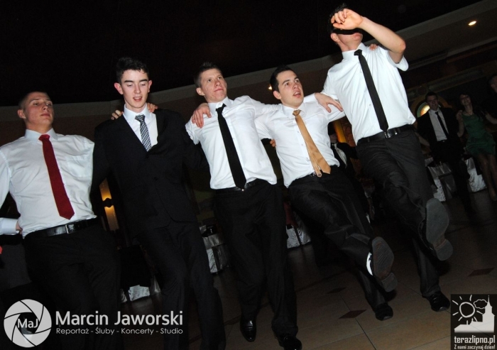 Zobacz jak bawili się maturzyści w Skępem - fotoreportaż