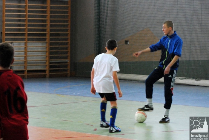 Fotorelacja z turnieju piłki nożnej w gimnazjum - zdjęcia