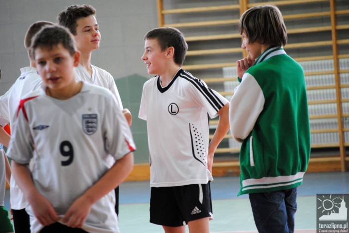 Fotorelacja z turnieju piłki nożnej w gimnazjum - zdjęcia
