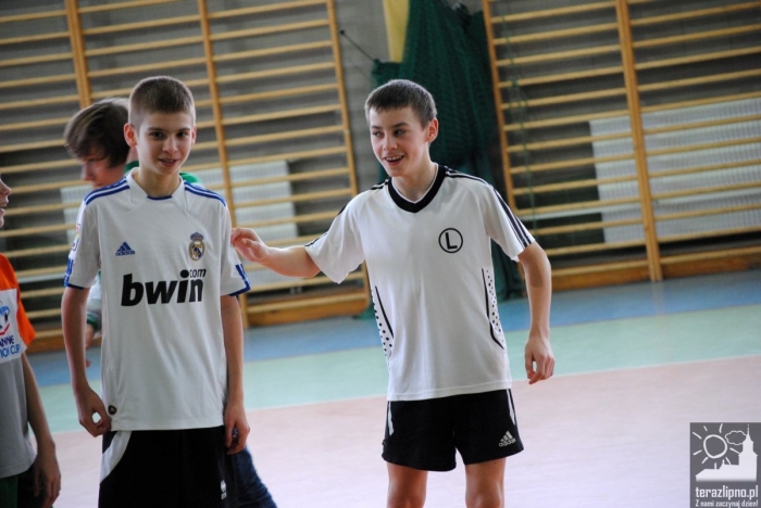Fotorelacja z turnieju piłki nożnej w gimnazjum - zdjęcia