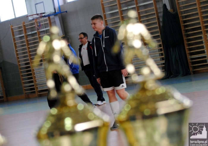 Fotorelacja z turnieju piłki nożnej w gimnazjum - zdjęcia