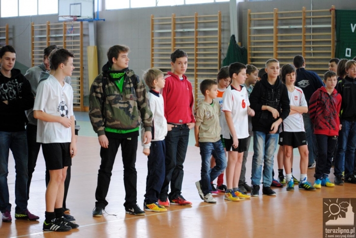 Fotorelacja z turnieju piłki nożnej w gimnazjum - zdjęcia